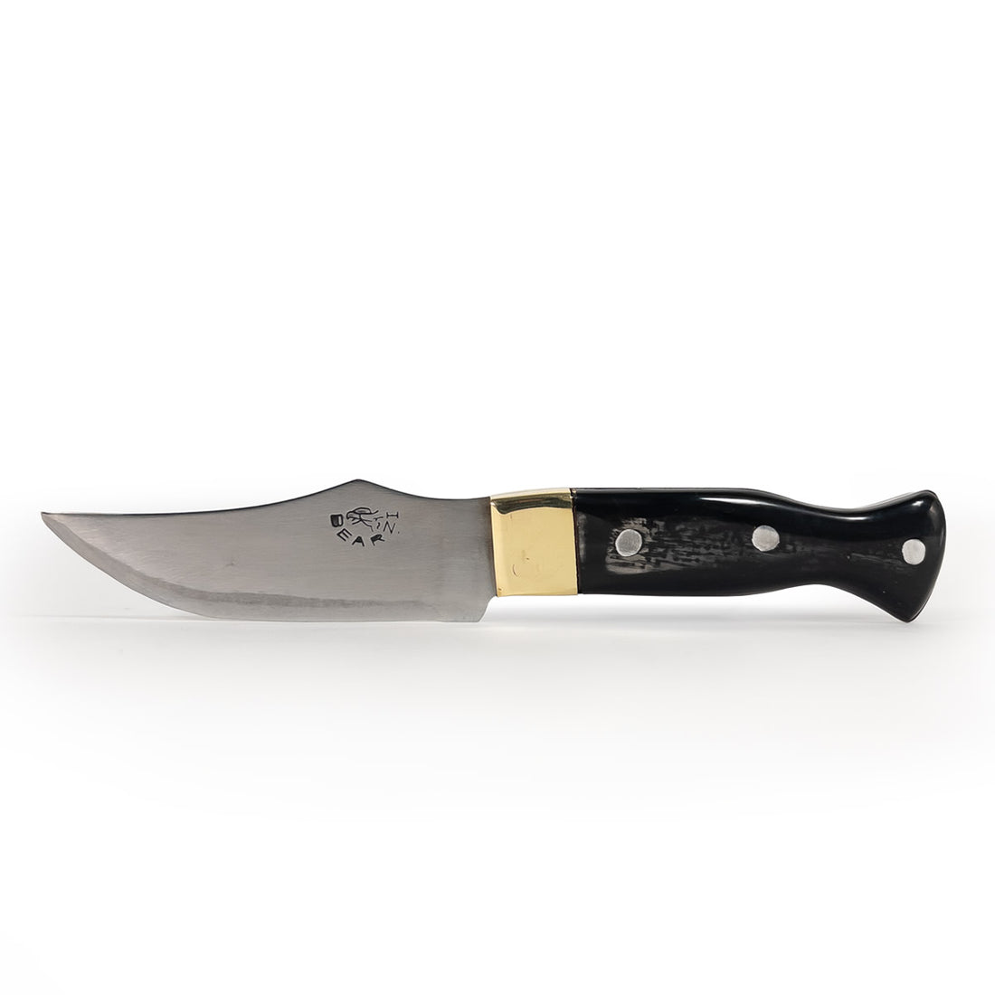 Faca artesanal Cutelaria Bearzi com lâmina em aço inox 420 e cabo com talas de chifre natural.